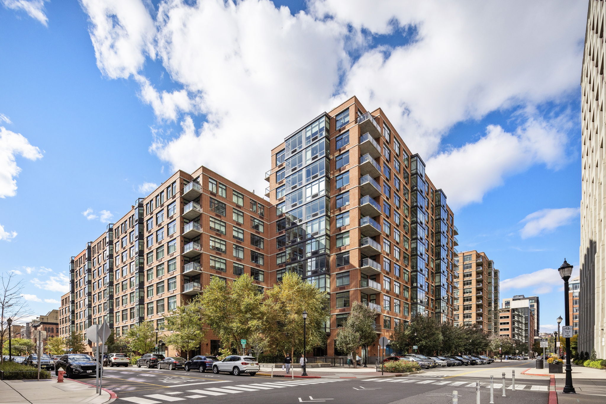 1400 Hudson Street Guide: Uptown Hoboken Waterfront Condos 1 1400 Hudson Street condominium, uptown Hoboken waterfront